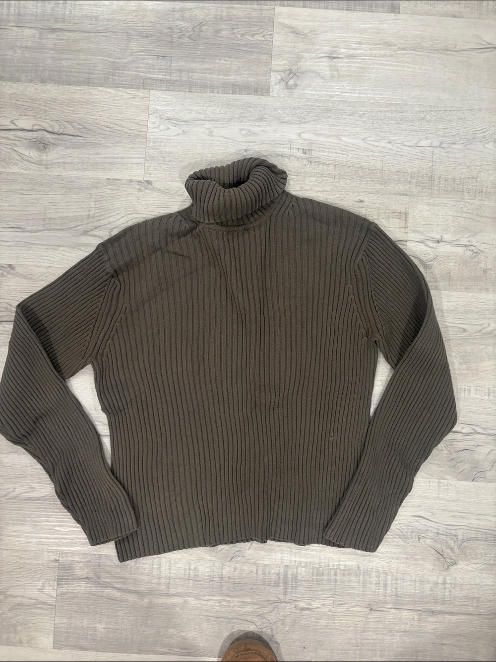 Men's Ribbed Turtleneck Sweater - Brown
